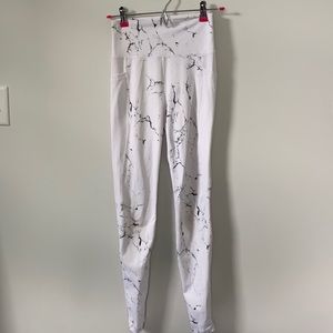 Marble Buffbunny Leggings